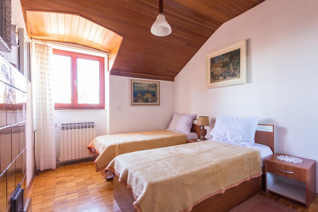 Lise Apartment *