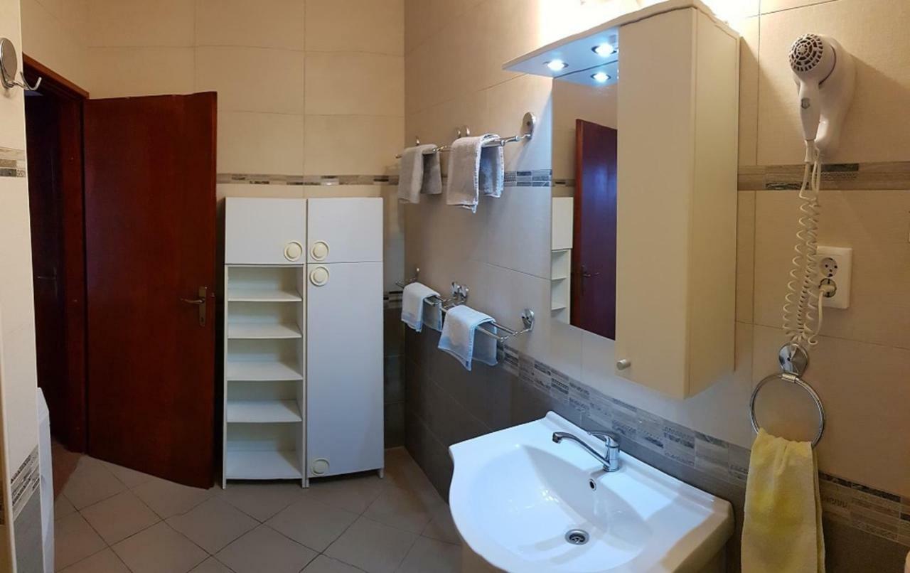 Lise Apartment